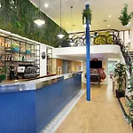 Hostel The Playce -
