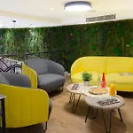 The Playce - Hostel