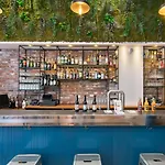 The Playce - Hostel