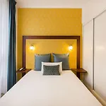 The Playce - Hostel